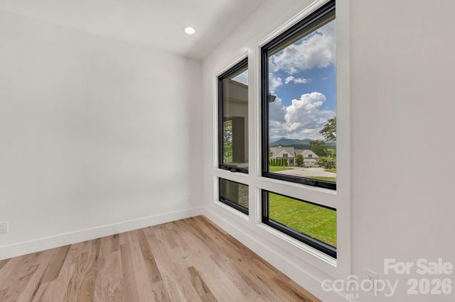 227 Pisgah Ridge Trail, Mills River, NC 28759