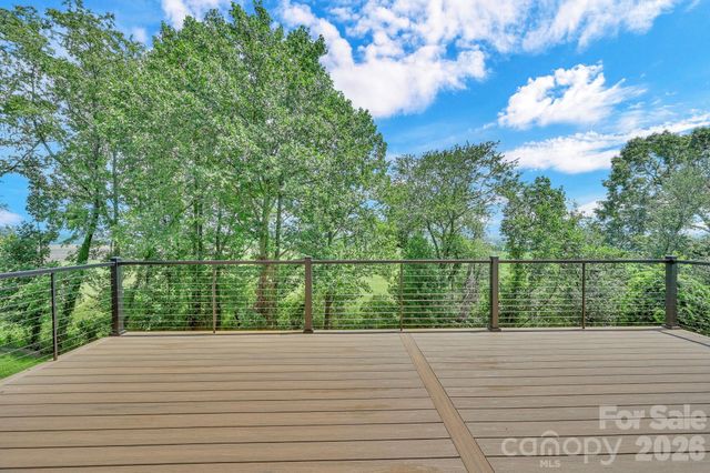 227 Pisgah Ridge Trail, Mills River, NC 28759