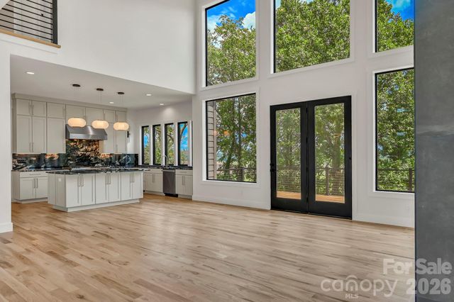 227 Pisgah Ridge Trail, Mills River, NC 28759