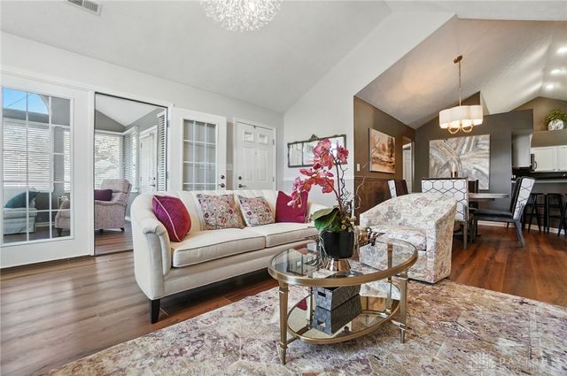 184 Edinburgh Village Drive, Dayton, OH 45458