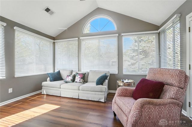 184 Edinburgh Village Drive, Dayton, OH 45458