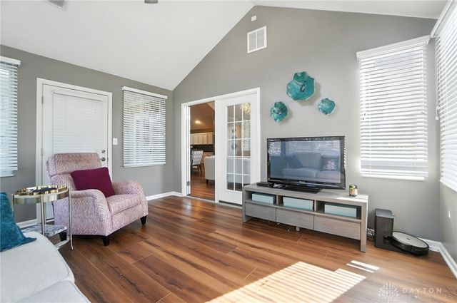 184 Edinburgh Village Drive, Dayton, OH 45458