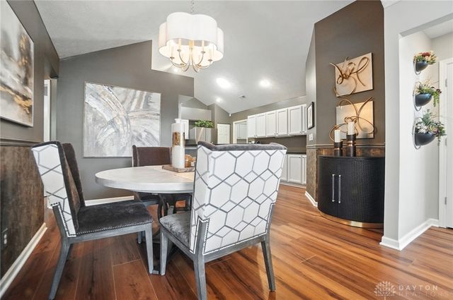 184 Edinburgh Village Drive, Dayton, OH 45458