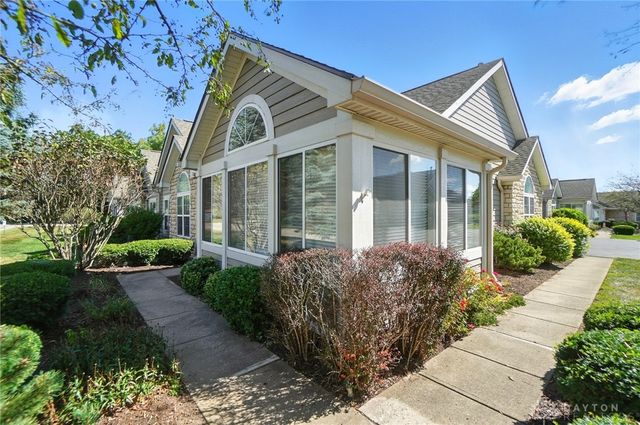 184 Edinburgh Village Drive, Dayton, OH 45458