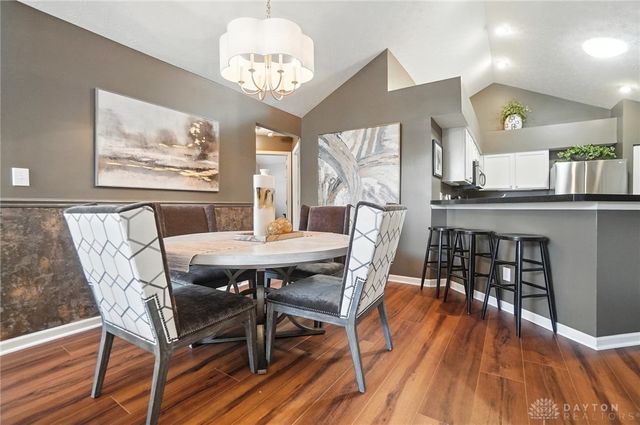 184 Edinburgh Village Drive, Dayton, OH 45458