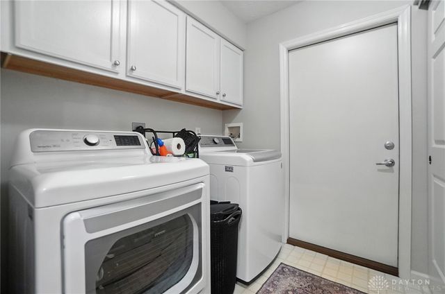 184 Edinburgh Village Drive, Dayton, OH 45458