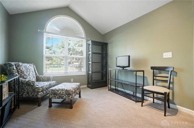 184 Edinburgh Village Drive, Dayton, OH 45458