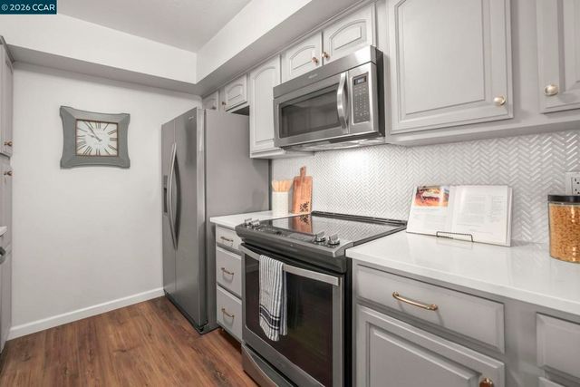 499 499 Estudillo Ave 309, San Leandro, CA 94577