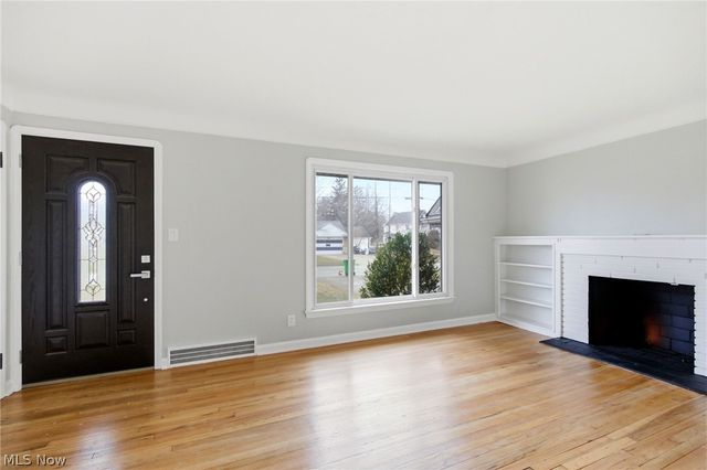 295 E 276th Street, Euclid, OH 44132