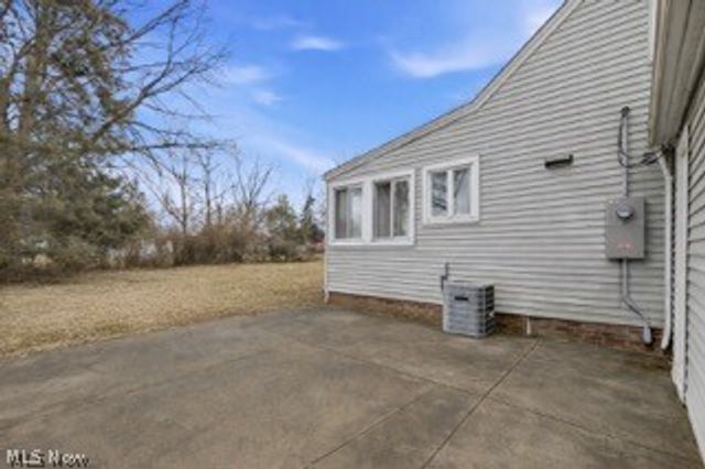 295 E 276th Street, Euclid, OH 44132