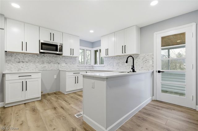 295 E 276th Street, Euclid, OH 44132