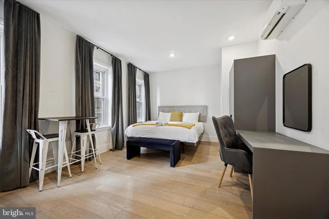 1325 SPRUCE ST, Philadelphia, PA 19107