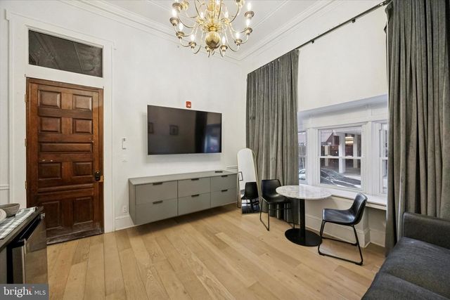 1325 SPRUCE ST, Philadelphia, PA 19107