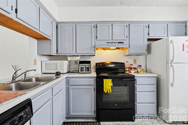 535 Lex Drive, Charlotte, NC 28262