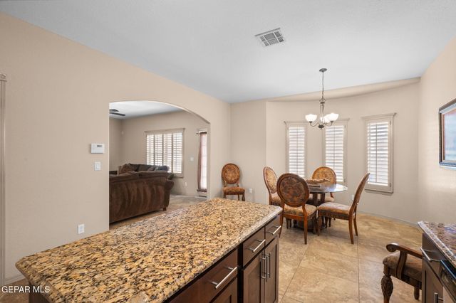 3824 LOMA ADRIANA, El Paso, TX 79938