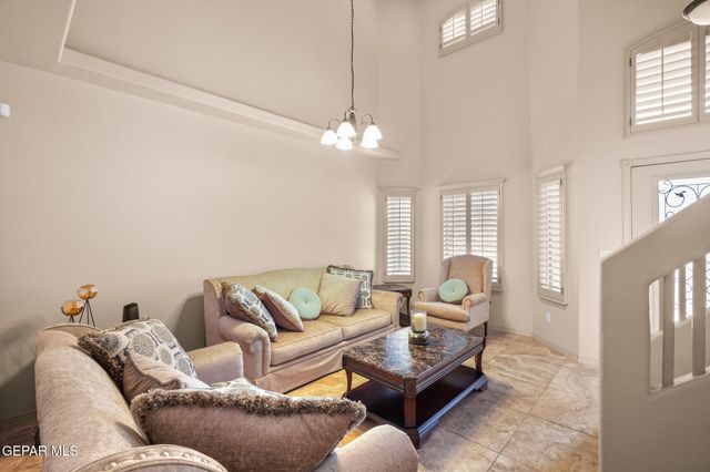 3824 LOMA ADRIANA, El Paso, TX 79938