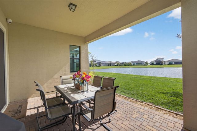 4805 Saint Armands Way, Westlake, FL 33470