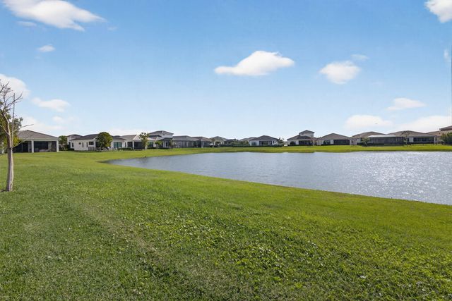 4805 Saint Armands Way, Westlake, FL 33470