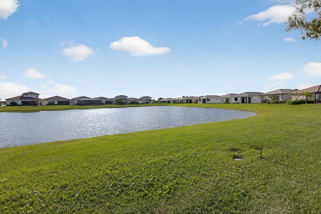 4805 Saint Armands Way, Westlake, FL 33470