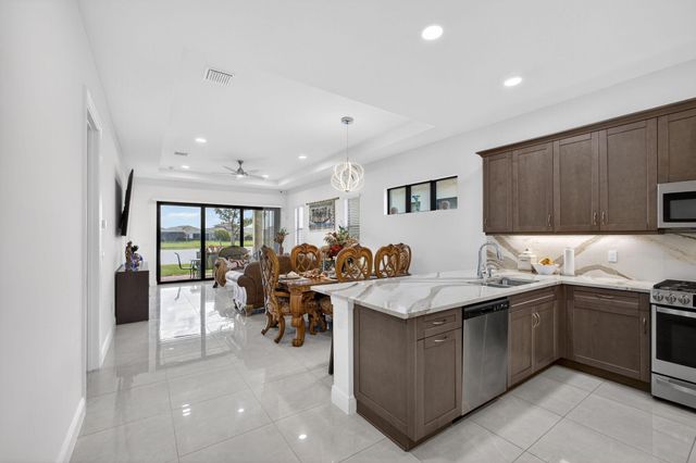 4805 Saint Armands Way, Westlake, FL 33470