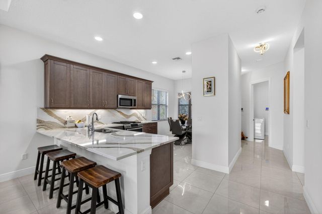 4805 Saint Armands Way, Westlake, FL 33470