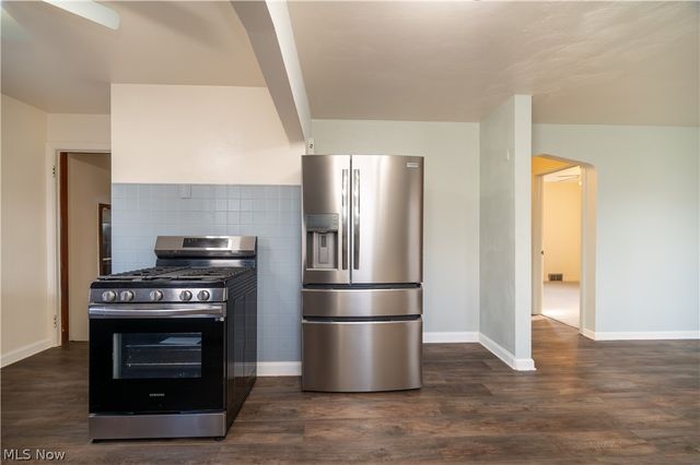 60 Renee Drive, Struthers, OH 44471