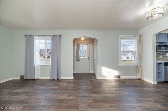 60 Renee Drive, Struthers, OH 44471