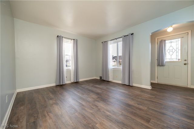 60 Renee Drive, Struthers, OH 44471