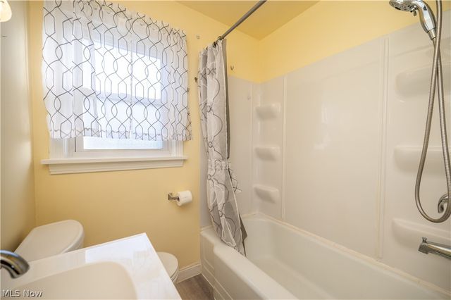 60 Renee Drive, Struthers, OH 44471