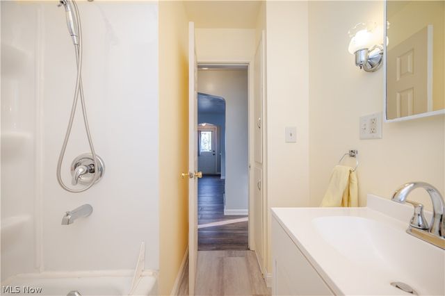 60 Renee Drive, Struthers, OH 44471