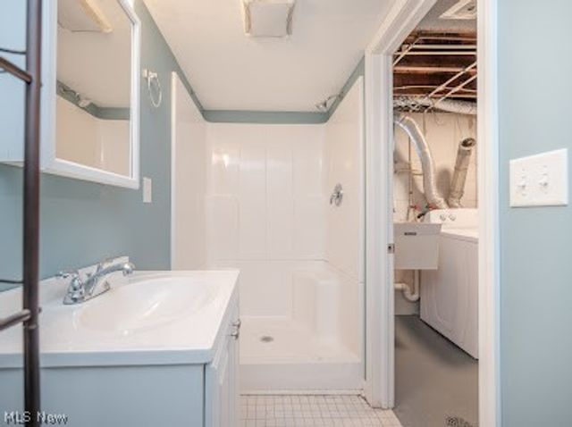 60 Renee Drive, Struthers, OH 44471