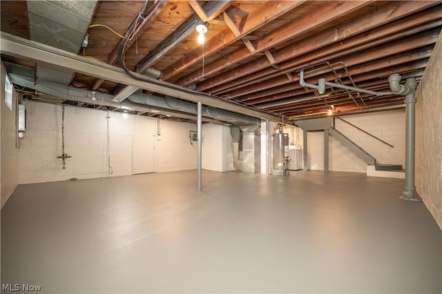 60 Renee Drive, Struthers, OH 44471