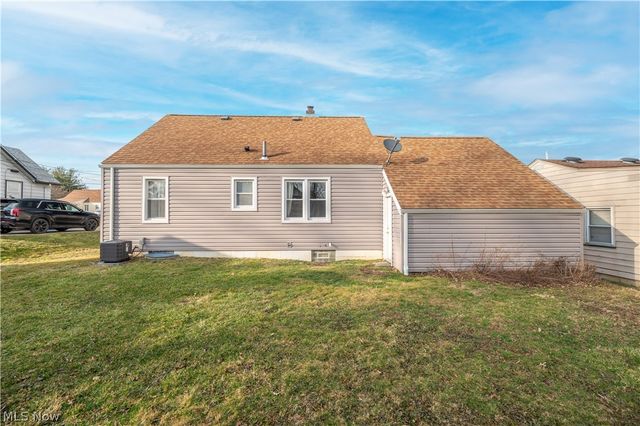 60 Renee Drive, Struthers, OH 44471