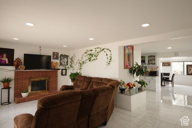 1060 W 700 S, Clearfield, UT 84015