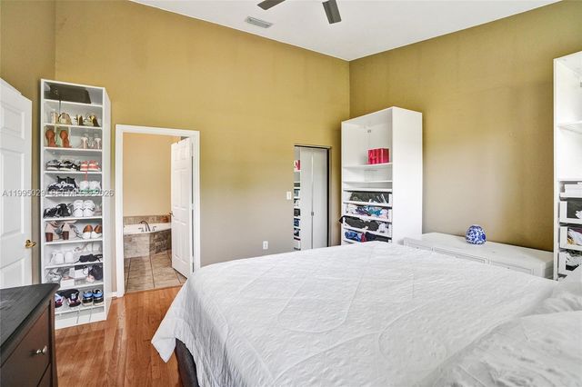 2441 E Aragon Blvd 5, Sunrise, FL 33313