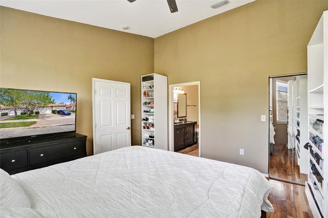 2441 E Aragon Blvd 5, Sunrise, FL 33313