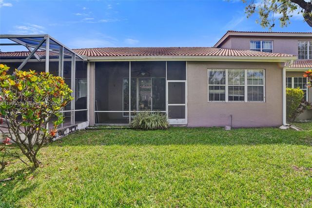 2441 E Aragon Blvd 5, Sunrise, FL 33313