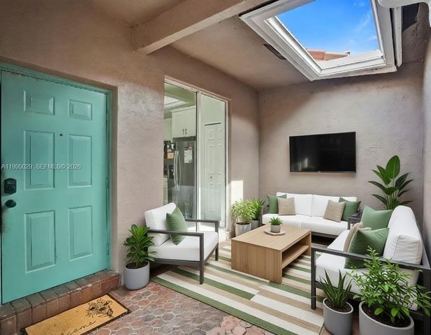 2441 E Aragon Blvd 5, Sunrise, FL 33313