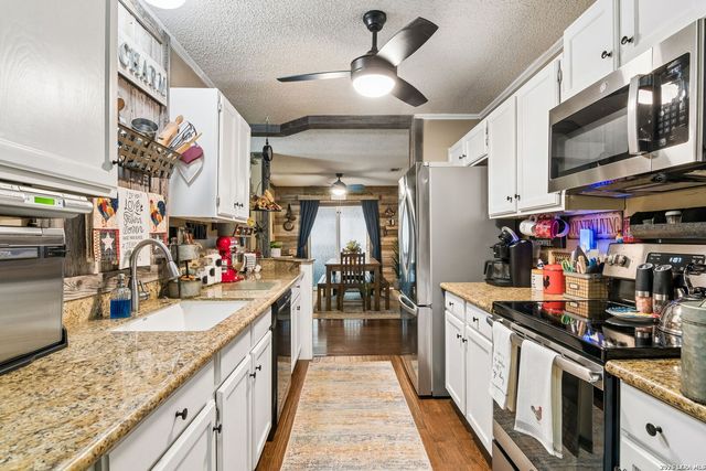 9558 Coolbrook, San Antonio, TX 78250