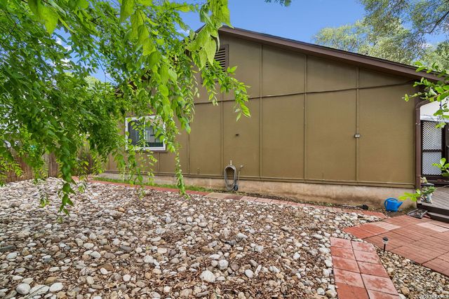 9558 Coolbrook, San Antonio, TX 78250