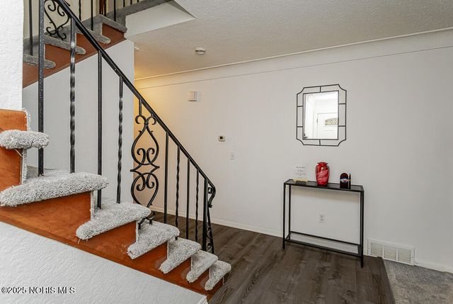 4236 S Terrace View Street, Toledo, OH 43607