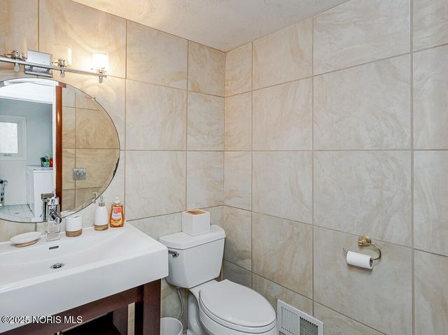 4236 S Terrace View Street, Toledo, OH 43607