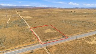 10500 W Ave D, Lancaster, CA 93536