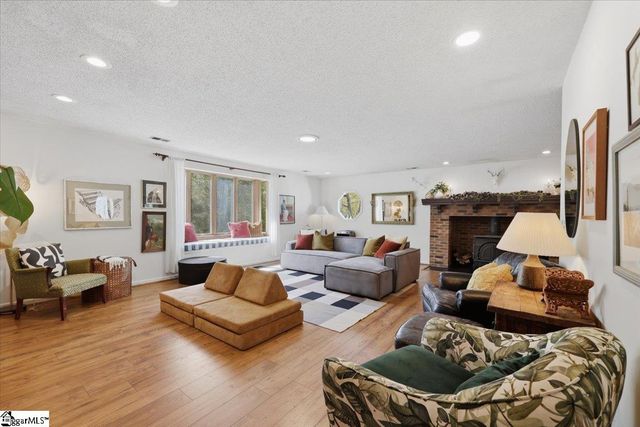 1318 Earls Bridge Road, Easley, SC 29640