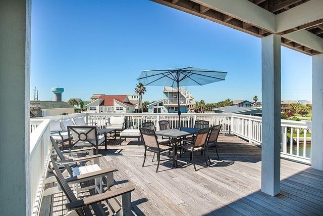 22129 Pecos Drive, Galveston, TX 77554