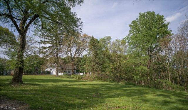 497 Moravian Trail, Uhrichsville, OH 44683