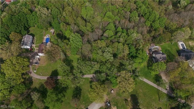497 Moravian Trail, Uhrichsville, OH 44683
