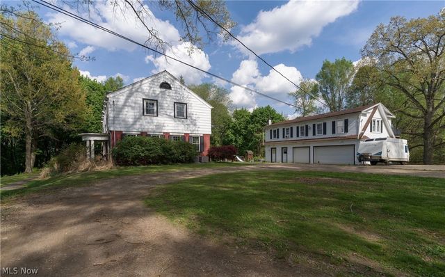 497 Moravian Trail, Uhrichsville, OH 44683