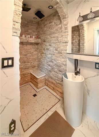 497 Moravian Trail, Uhrichsville, OH 44683