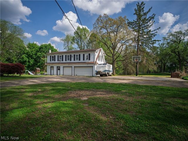 497 Moravian Trail, Uhrichsville, OH 44683